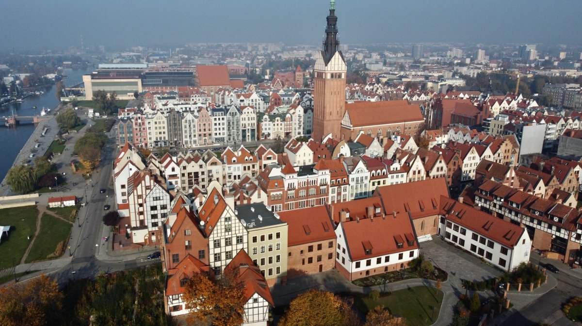 Stare Miasto w Elblągu: Z ruin powstała najpiękniejsza wizytówka miasta. Zdjęcia z drona