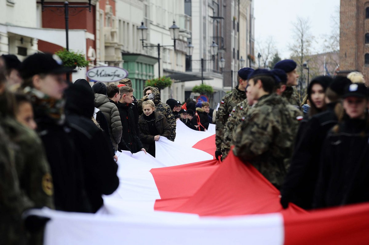 Dlaczego Polacy świętują odzyskanie przez Polskę niepodległości 11 listopada, a nie 7 października?