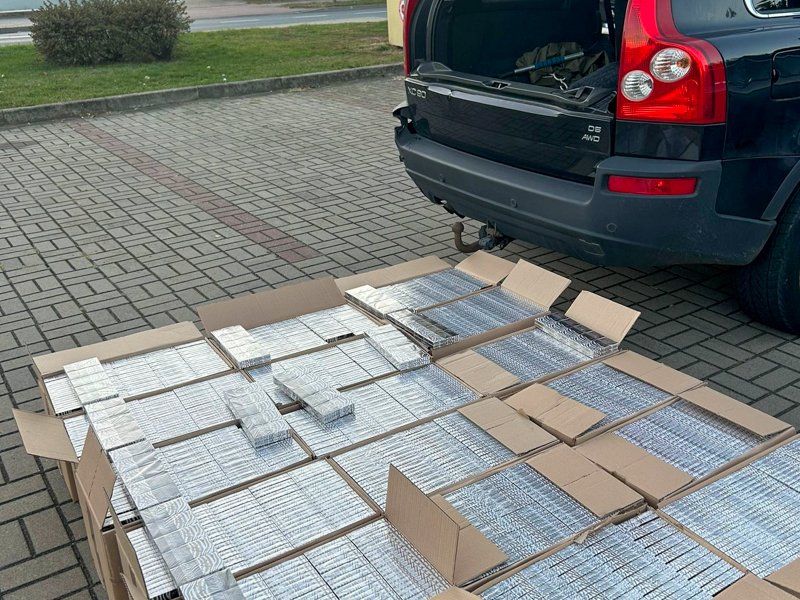 Ormianin przewoził prawie 170 tysięcy sztuk papierosów bez akcyzy. Wpadł w ręce funkcjonariuszy z Braniewa 
