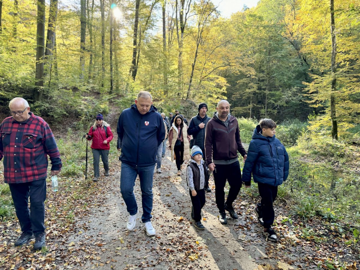 Poszli z prezydentem Elbląga na spacer po Bażantarni 