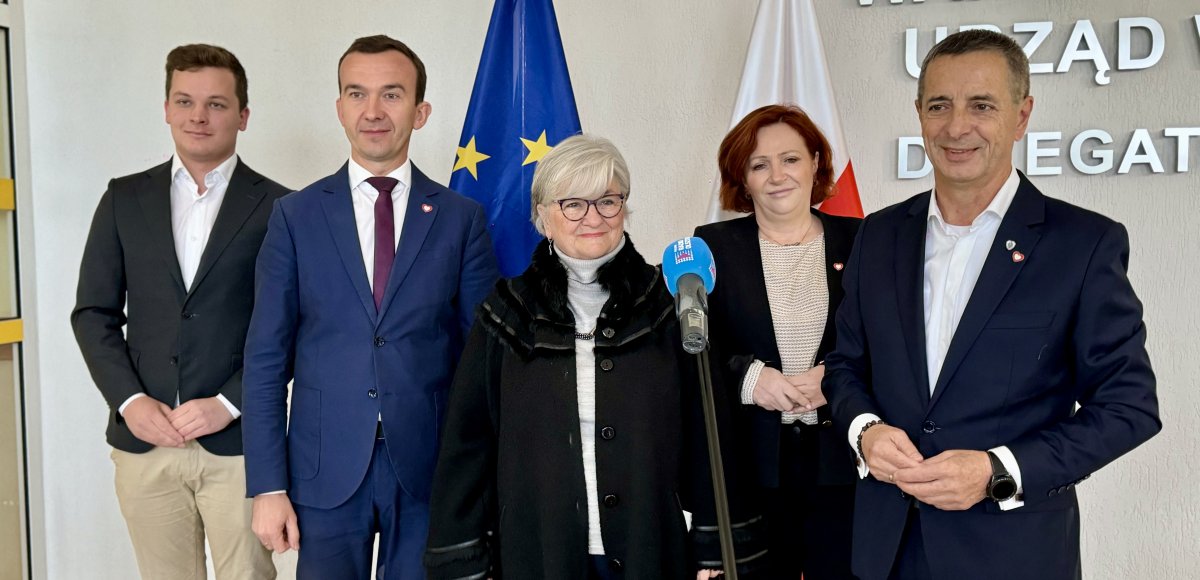 Pierwsze urodziny Koalicji 15 Października. Senator Jerzy Wcisła chwali się jej sukcesami