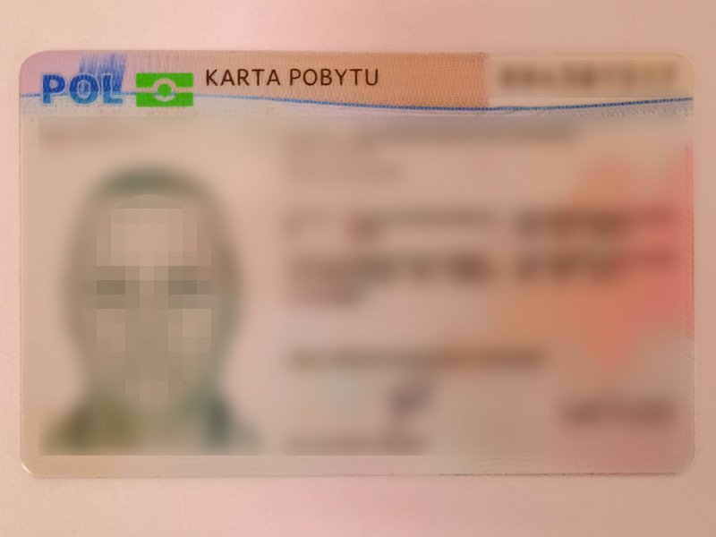 Rosjanin ze sfałszowaną kartą pobytu próbował wjechać do Polski. Wpadł w Grzechotkach 