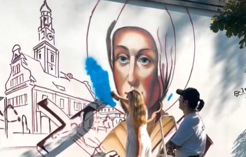 Braniewo ma nowy mural. Został poświęcony Reginie Protmann – patronce miasta