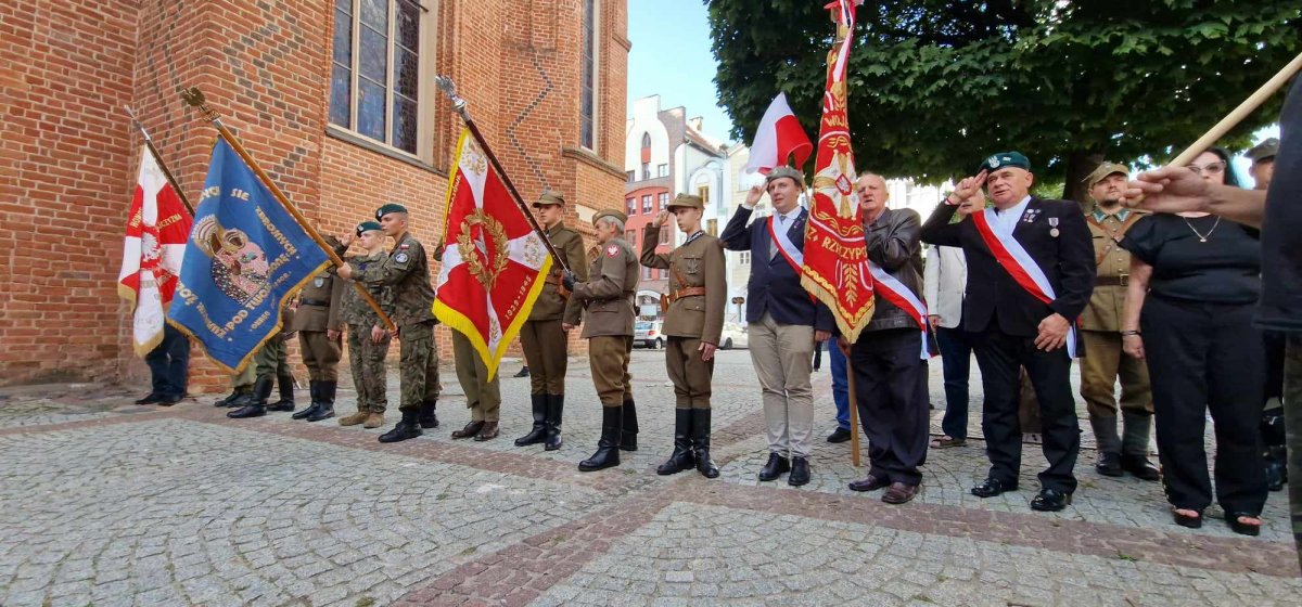 Elbląg: Obchody z 82. rocznicy powstania Narodowych Sił Zbrojnych [ZDJĘCIA]