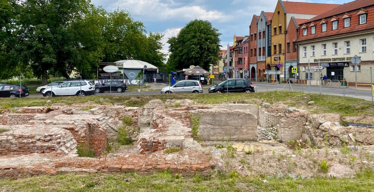 Kolejne kroki w sprawie  odbudowy braniewskiego ratusza