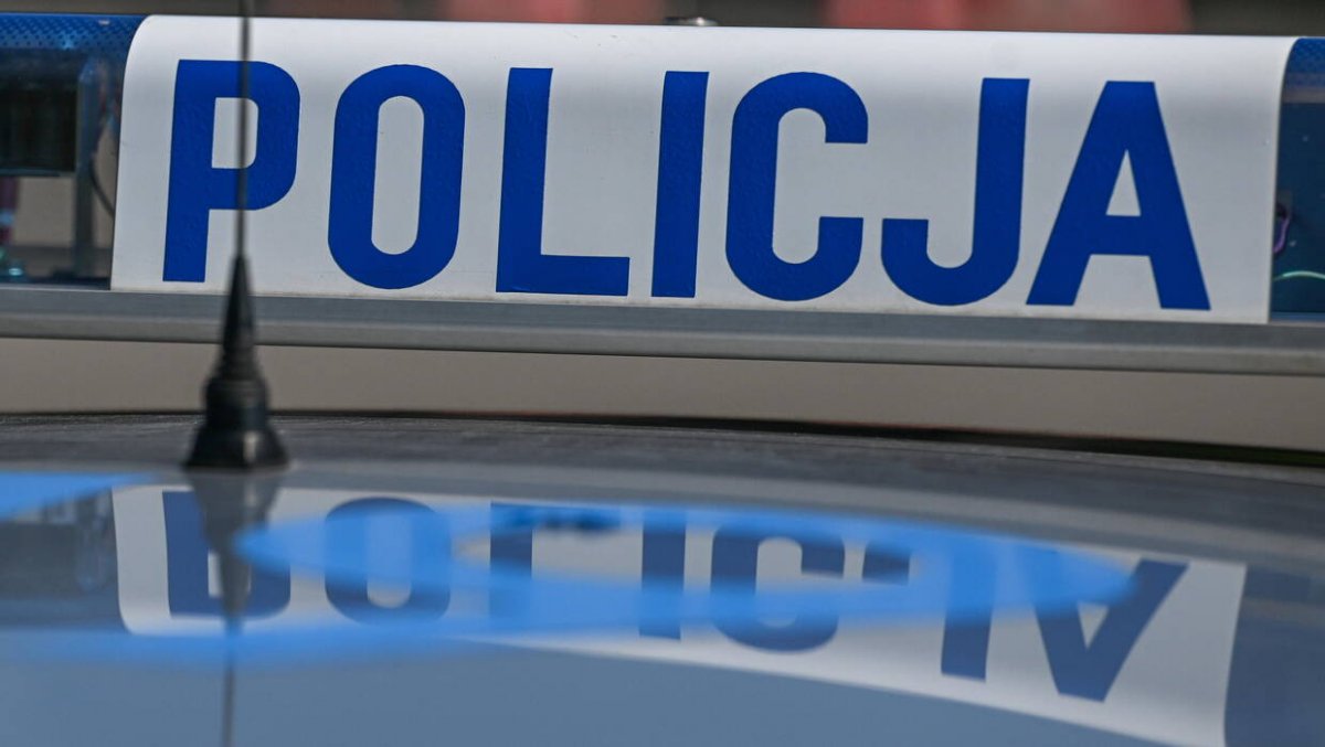 Pomylił posterunek policji z taksówką i hotelem. Pijany mężczyzna zgłosił się na policję i chciał, żeby odwieźć go do domu