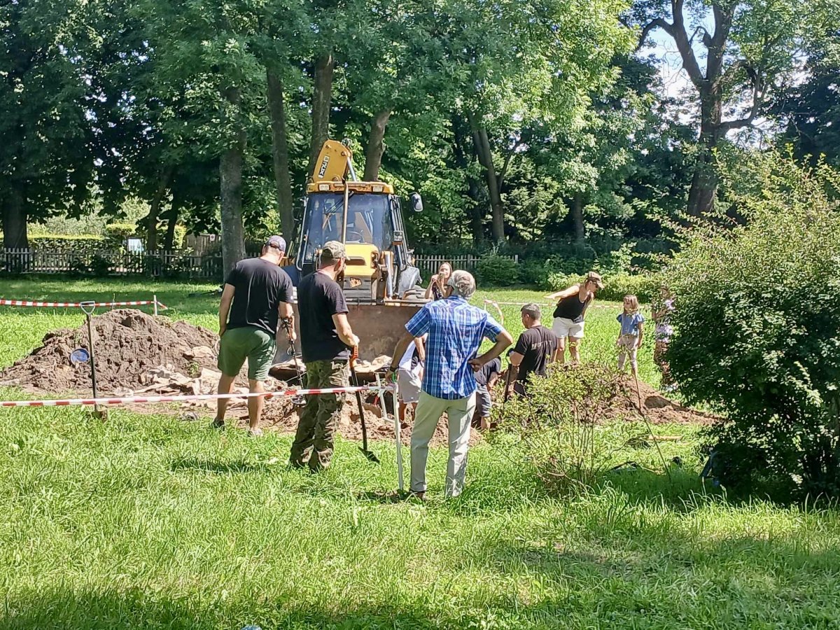 Misja Skarb i Warmińska Grupa Eksploracyjna znowu w akcji. We Fromborku odkryli XVI-wieczny cyrkiel z czasów Kopernika