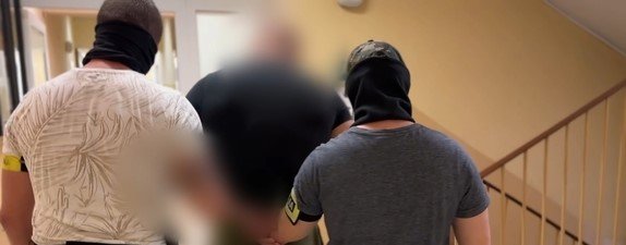 Miał 4 kg amfetaminy w swoim domu. 24-latek z Pasłęka został zatrzymany
