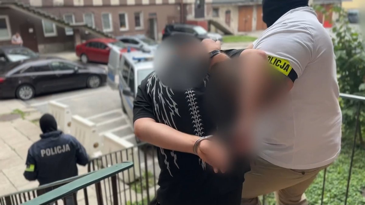 Policjanci odzyskali skradziony samochód marki  Audi A5  i zatrzymali podejrzanego o jego kradzież