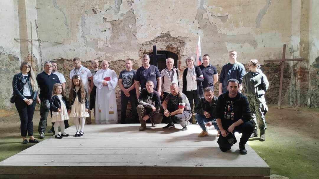 Członkowie grupy Patriotyczne Pieniężno upamiętnili ofiary KL Stutthof