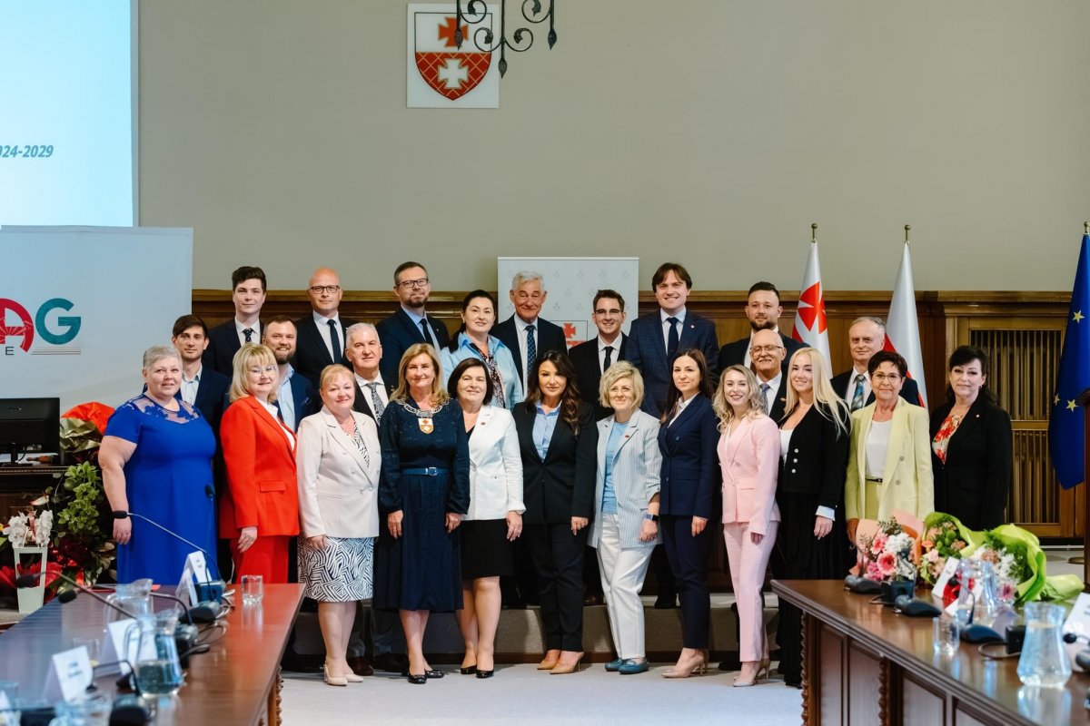 Elbląg: Prezydent Michał Missan i radni IX kadencji już po ślubowaniu