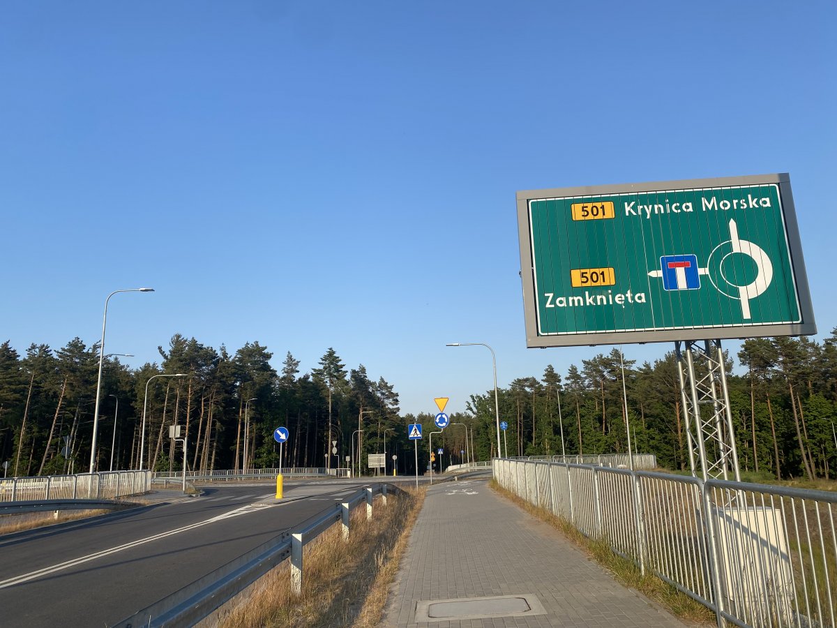 W majówkę utrudnienia na drodze w kierunku Mierzei Wiślanej. Gdzie na kierowców czekają wahadła?