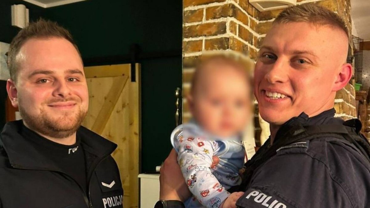 Miała prawie 3 promile i pod opieką sześciomiesięczne dziecko. Zasnęła za kierownicą
