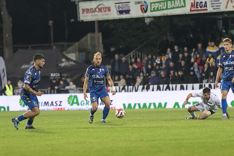 PIŁKA NOŻNA. Olimpia Elbląg zremisowała z Radunią Stężyca