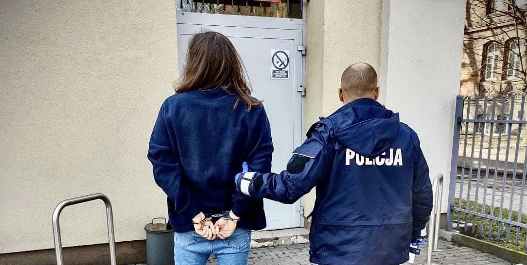 Są zarzuty dla mieszkańca Elbląga po ataku nożem przed nocnym klubem w centrum Gdańska. 30-letni mężczyzna nie przyznaje się do winy