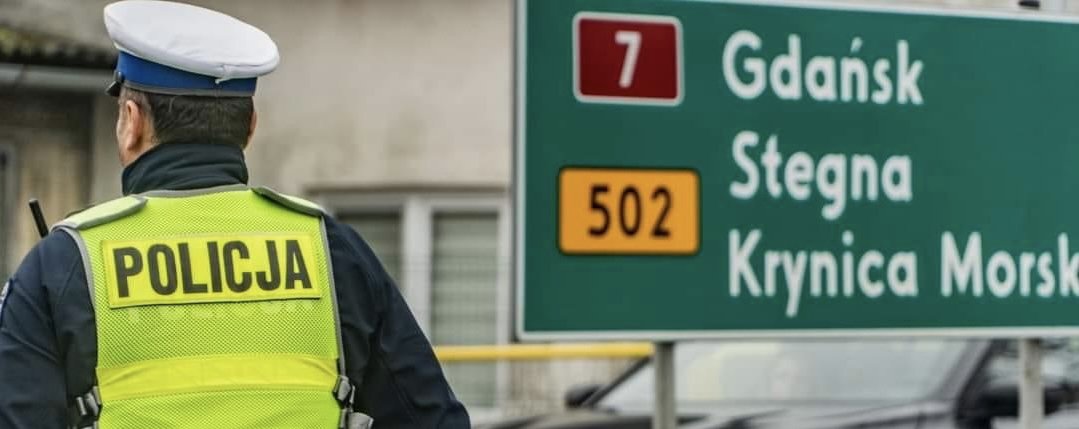 Rolnicy zablokowali drogę krajową S7 w Nowym Dworze Gdańskim. Wprowadzono objazdy drogami lokalnymi
