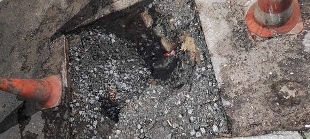 Elbląg: Na ulicy Andrzeja Struga są dziury w drodze „wielkości dwóch facetów”

