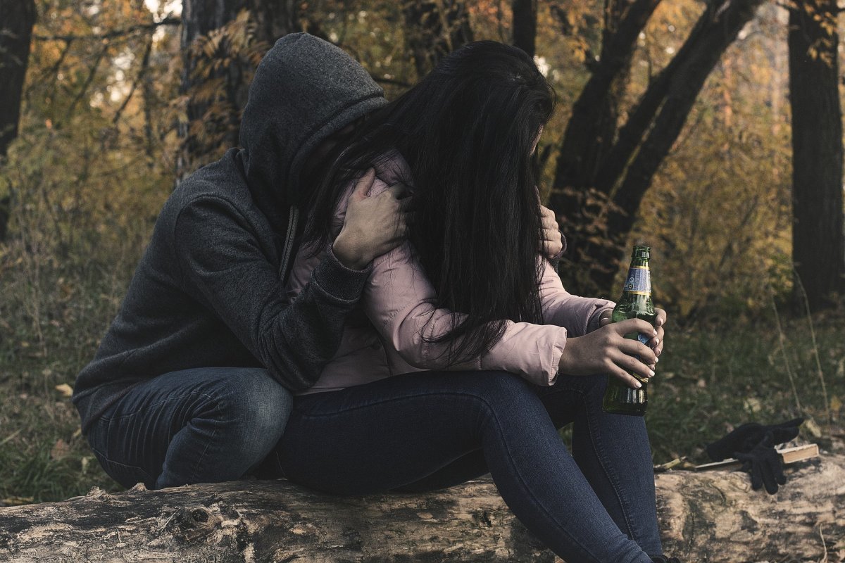 Młodzież z Pieniężna ma łatwy dostęp do alkoholu i chętnie sięga po mocniejsze trunki
