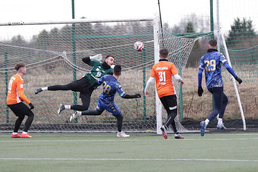 PIŁKA NOŻNA. Sparing: Concordia Elbląg - Olimpia Elbląg [ZDJĘCIA]