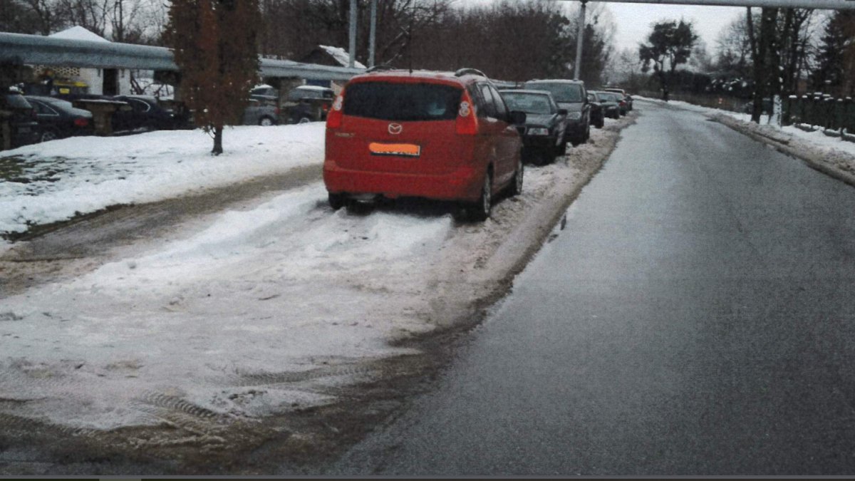 Braniewo: Niebezpieczne parkowanie na ulicy Stefczyka 