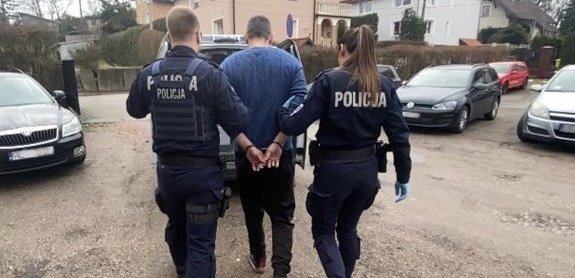 Tymczasowy areszt dla 43-latka który ukradł puszki Wielkiej Orkiestry Świątecznej Pomocy w Pieniężnie i Ornecie