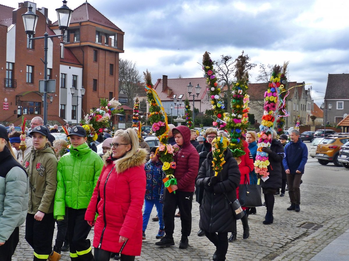 Parafia św. Jakuba Apostoła w Tolkmicku ogłasza konkurs na najpiękniejszą palmę wielkanocną