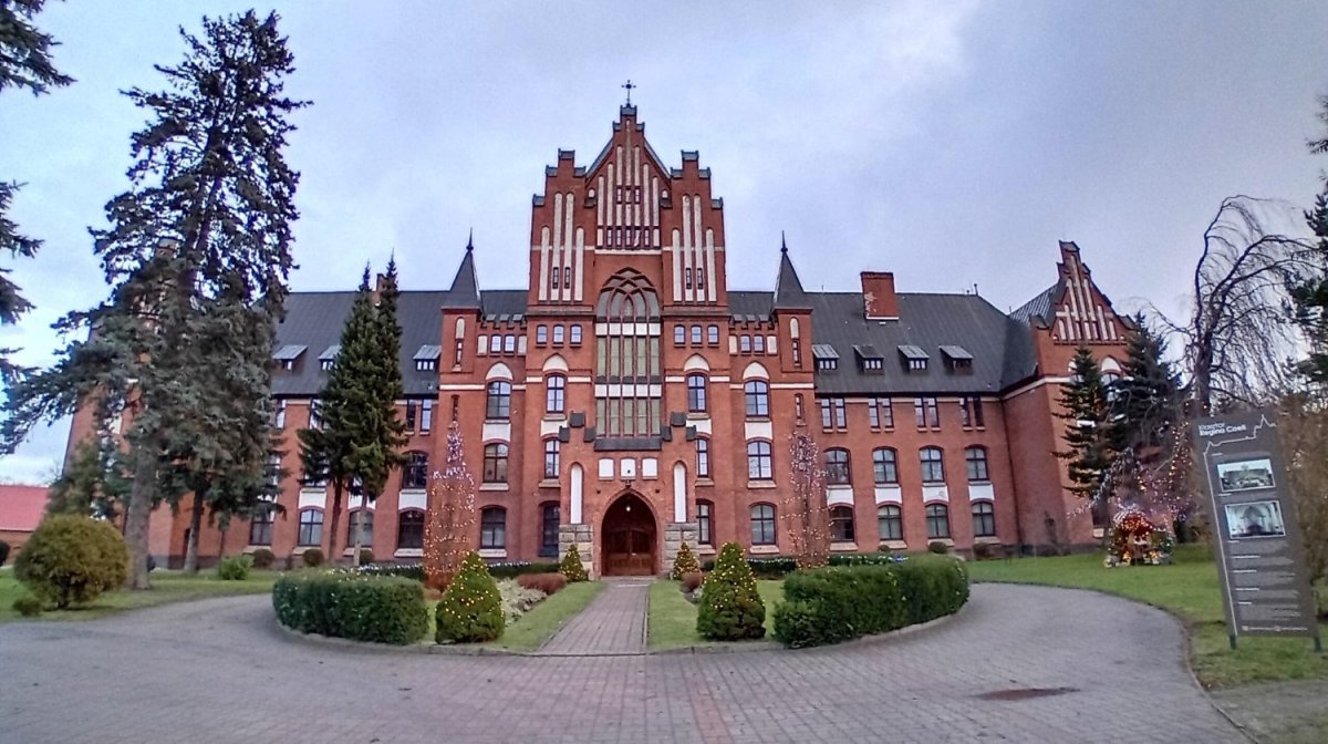 Siostry Katarzynki zbierają na remont dachu