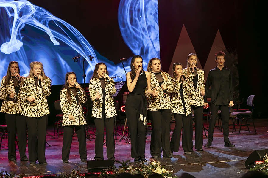 Chór Cantata oraz Zespół Państwowych Szkół Muzycznych im. Kazimierza Wiłkomirskiego w Elblągu zapraszają na Koncert kolęd, pastorałek oraz utworów świątecznych. Wstęp wolny