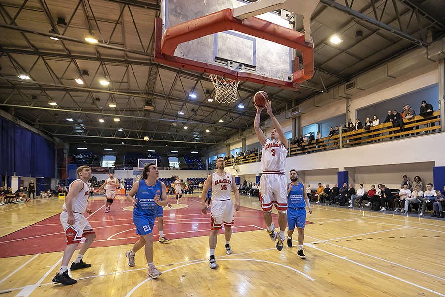 KOSZYKÓWKA. Basketball rozpoczyna II rundę