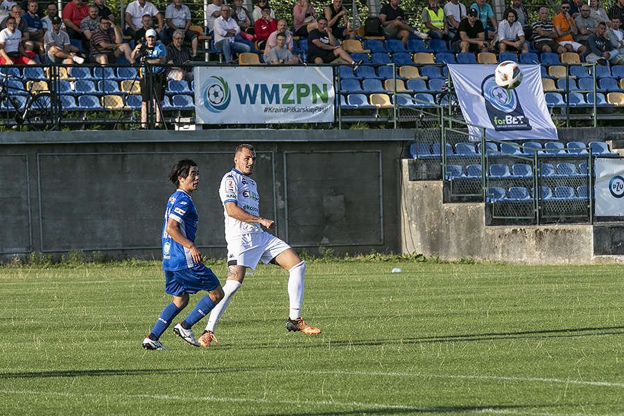 FORBET IV LIGA PIŁKARSKA. Nie potrafili zgasić Znicza u siebie