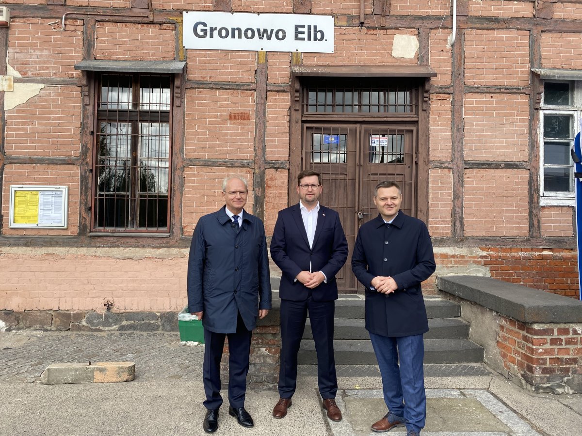 Przebudowa dworców w Pasłęku i Gronowie Elbląskim coraz bliżej. Wyłoniono wykonawcę dokumentacji projektowej