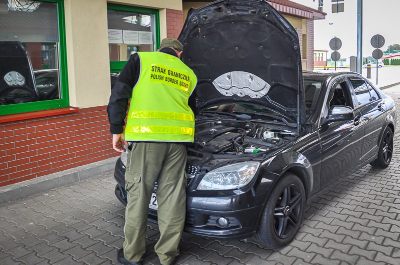 Grzechotki: Funkcjonariusze Straży Granicznej odzyskali mercedesa, który został skradziony na terenie Andory w 2016 roku