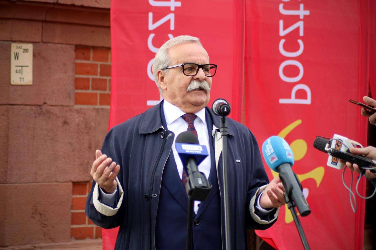Leonard Krasulski: Poczta Polska to wiarygodność. Zabytkowy budynek w Elblągu już po remoncie elewacji