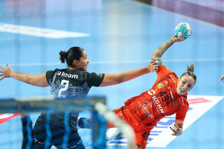 SUPERLIGA PIŁKAREK RĘCZNYCH: Dobra gra i przyzwoity wynik