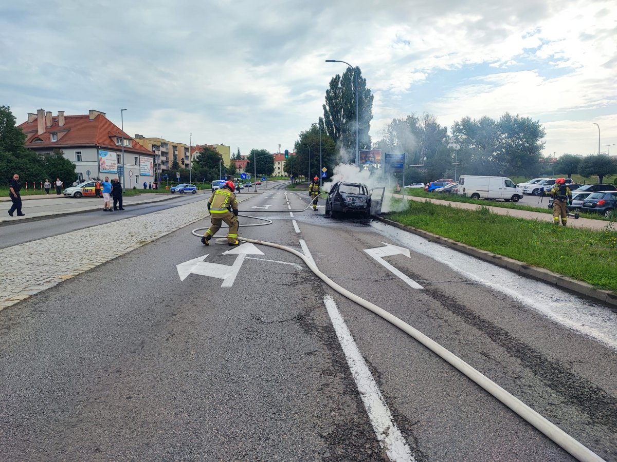 Elbląg: Pożar samochodu na Brzeskiej