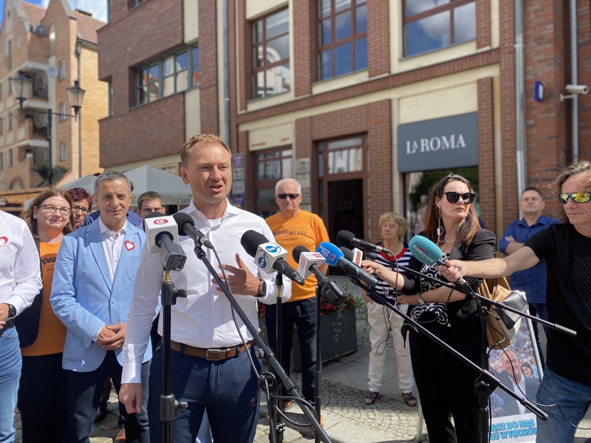 Posłowie Koalicji Obywatelskiej przyjechali do Elbląga, prosić, by przypilnować im wyborów