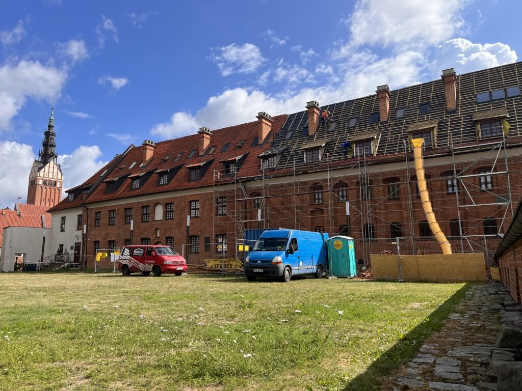 Trwa remont zabytkowego Podzamcza, ale Muzeum Archeologiczno-Historyczne w Elblągu pozostaje otwarte dla zwiedzających