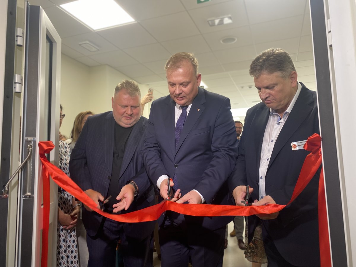 Elbląg: W Szpitalu Miejskim przy ul. Żeromskiego otworzono nowoczesny oddział psychiatryczny. Modernizacja obiektu kosztowała prawie 11,5 mln zł [ZDJĘCIA]