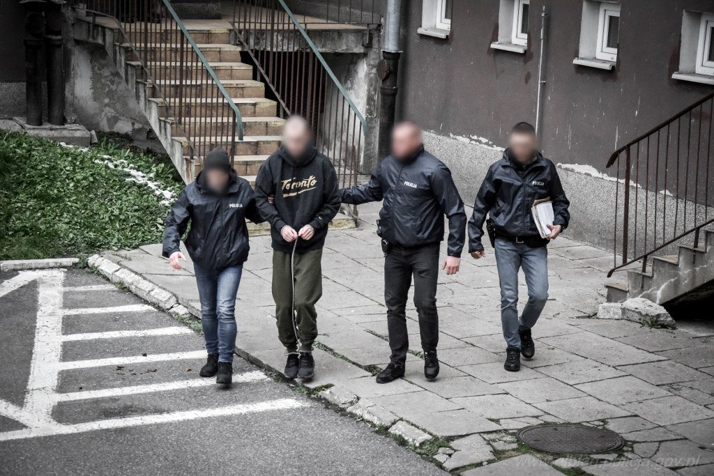 Elbląg: Atak maczetą na Topolowej. Według biegłego sprawca był niepoczytalny. W tle pobicie na Hetmańskiej?