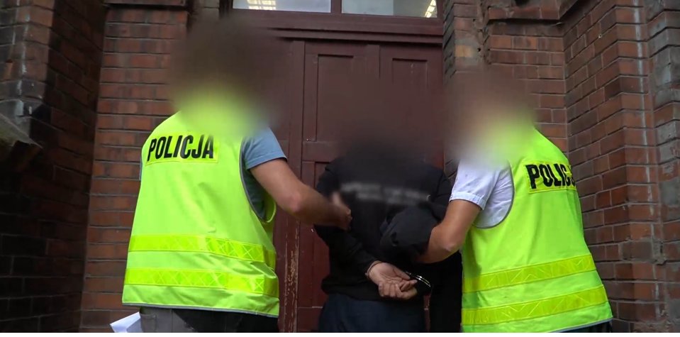 Do aresztu trafiła grupa czterech osób podejrzana o rozbój na taksówkarzu przy użyciu noża
