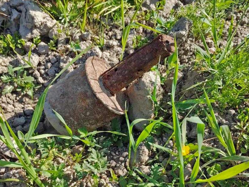 Granat na granicy polsko-rosyjskiej. Na miejsce został wezwany oddział saperów z Braniewa