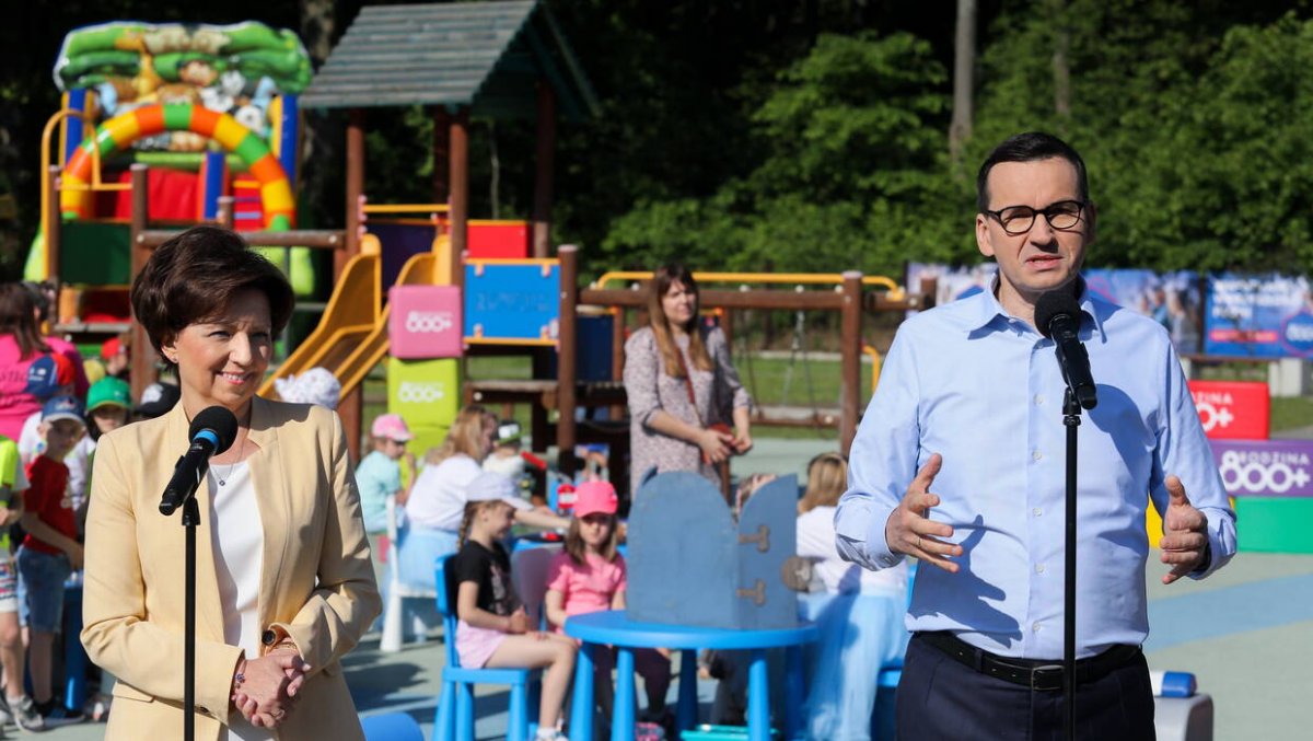 Mateusz Morawiecki: Ruszamy z konsultacjami ustawy o 800 plus