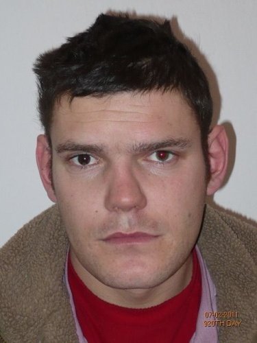 Elbląg: Policja wystawiła list gończy za 38-latkiem. Kamil Szczepański jest poszukiwany za groźby karalne
