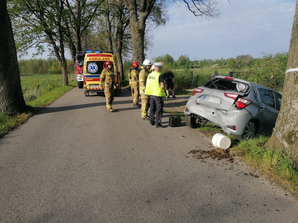 Stare Siedlisko (gm. Wilczęta): Zderzenie dwóch samochodów. Kierowca volkswagena uderzył w toyotę. Jedna osoba trafiła do szpitala [ZDJĘCIA]