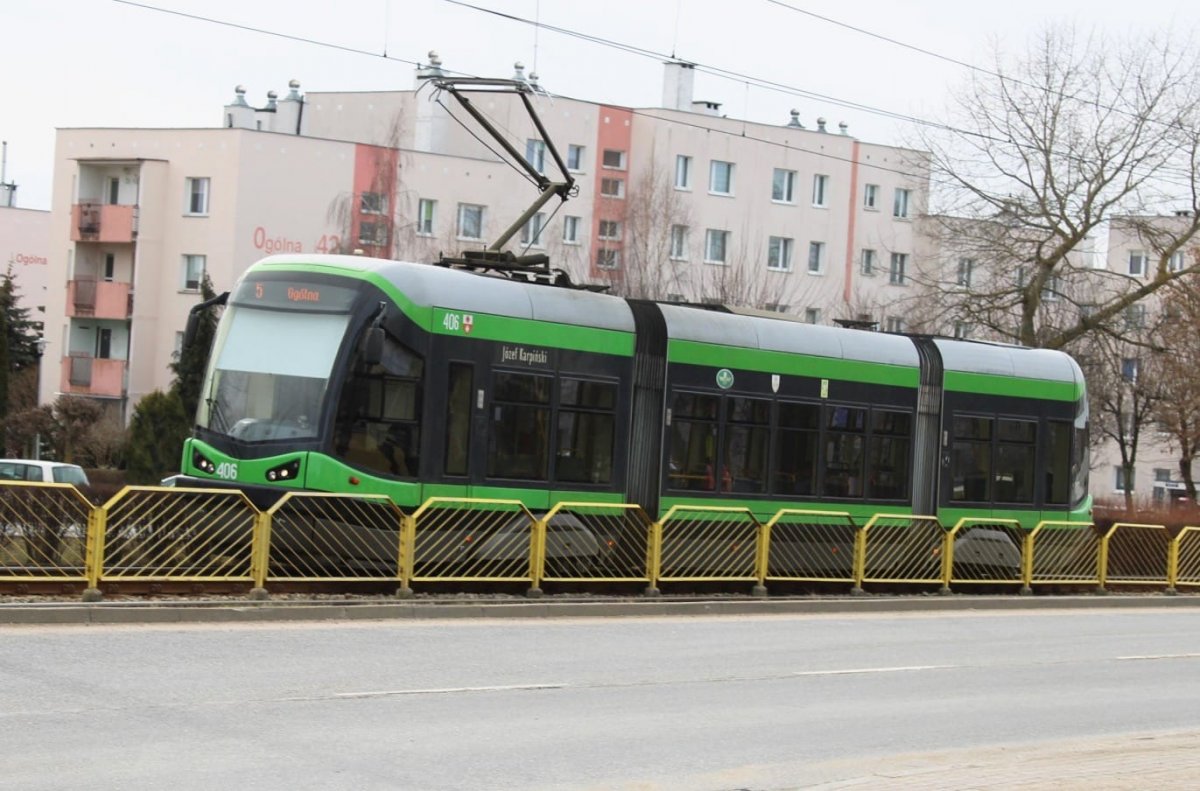 ZKM Elbląg: Zmiany w rozkładach jazdy, objazdy i komunikacja zastępcza na czas remontu torów
