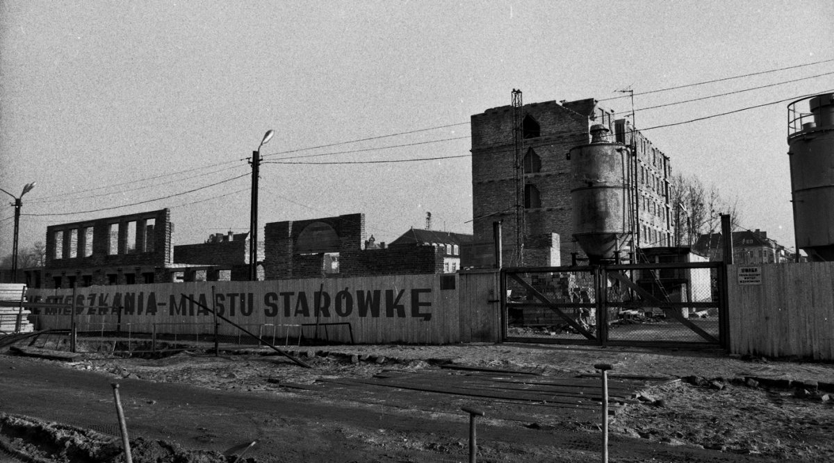 Noc Muzeów w Galerii EL: W sobotę 13 maja odbędzie się wernisaż wystawy „Retrowersje: Sobie mieszkania - miastu Starówkę” [PROGRAM]