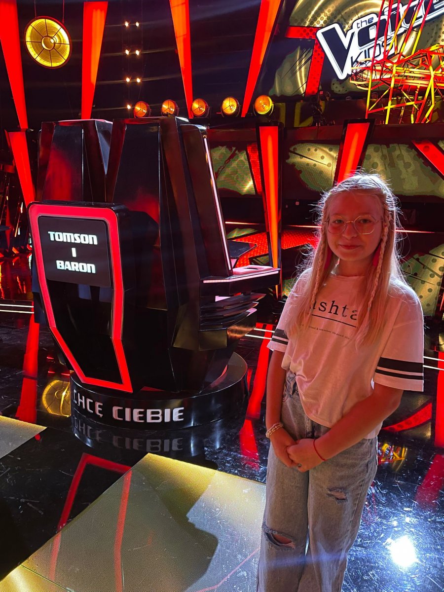 Mia Piaskowska z Elbląga bierze udział w programie telewizyjnym The Voice Kids. Jest w drużynie Tomsona i Barona. W sobotę stoczy bitwę