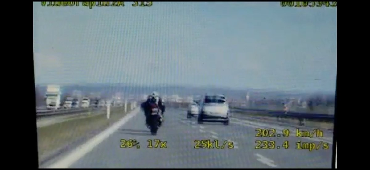 Pędził motocyklem ponad 200 km na godzinę! Okazało się, że bez uprawnień [VIDEO]