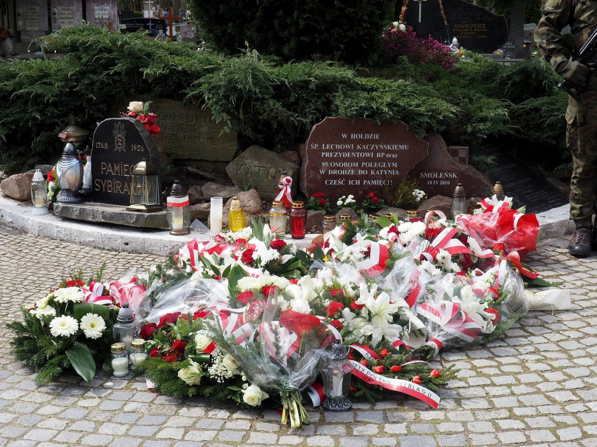 13. rocznica katastrofy smoleńskiej. Elbląg pamięta [ZDJĘCIA]