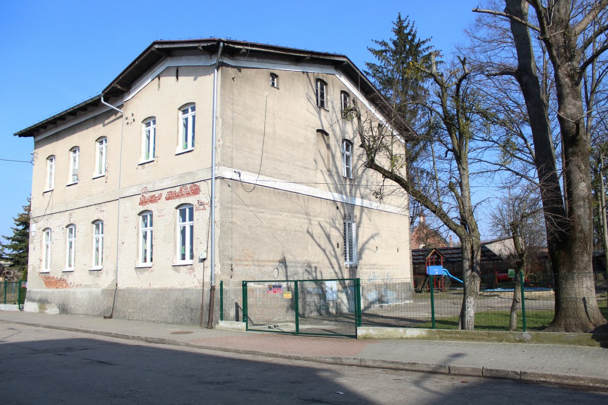 Elbląg: Te budynki czekają na remont. Witold Wróblewski złożył 10 wniosków w sprawie odbudowy zabytków